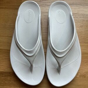 OOFOS Women's Sandals - White